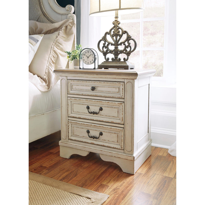 Signature Design by Ashley Realyn B743B49 7 pc Queen Panel Bedroom Set IMAGE 5